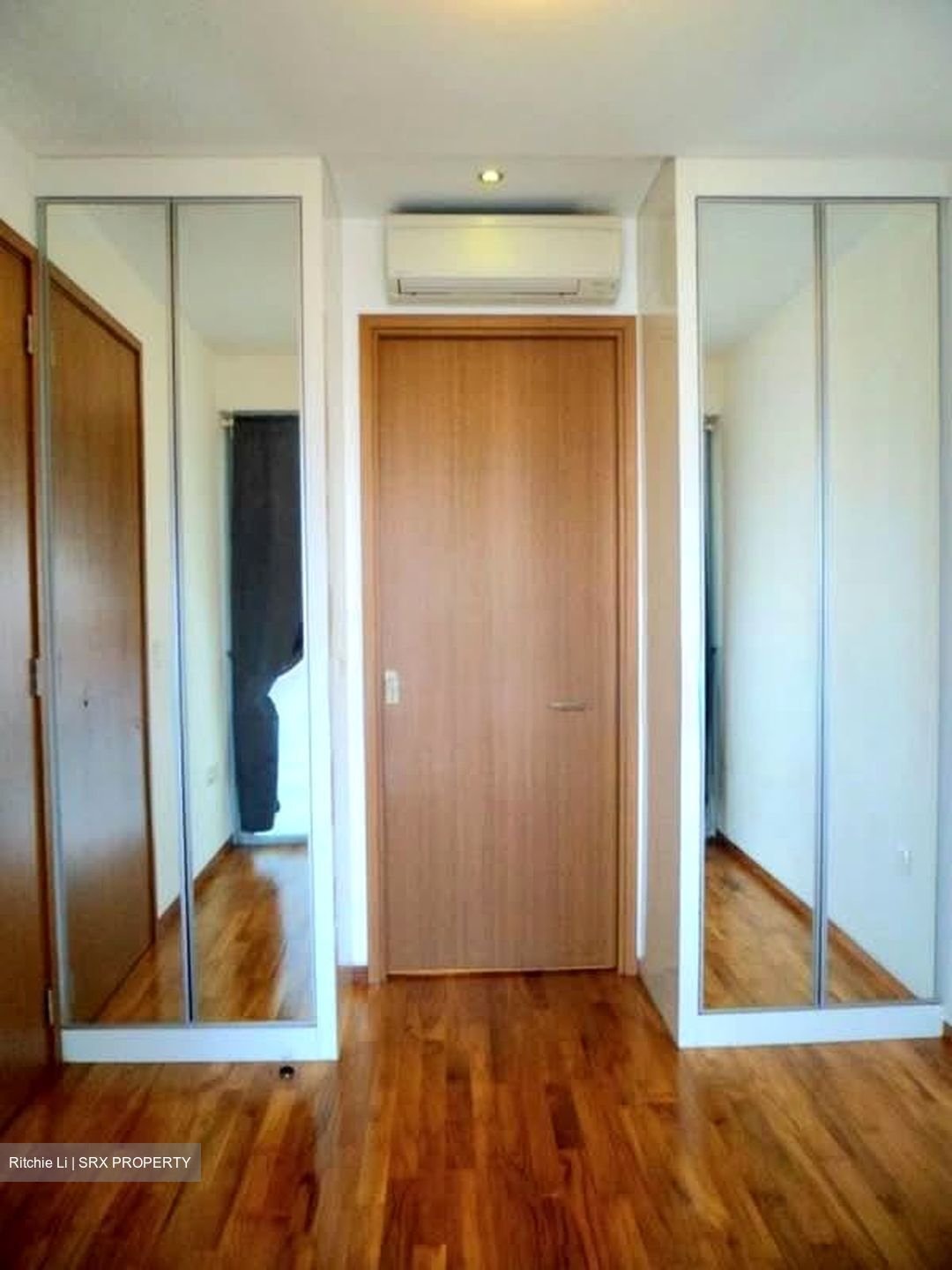 RV Suites (D10), Apartment #586098311